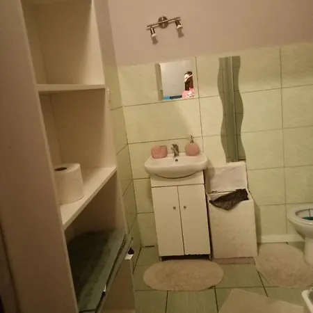 Apollo Hostel Pokoje 2-5 Osobowe Szklary-Huta26