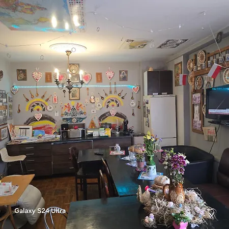 Apollo Hostel Pokoje 2-5 Osobowe Szklary-Huta26 * Зомбковице-Слёнске