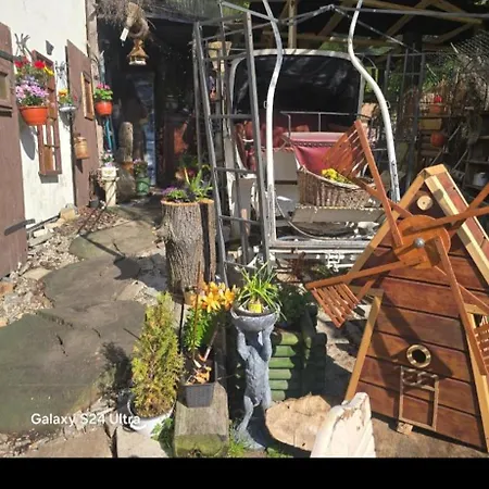 Apollo Hostel Pokoje 2-5 Osobowe Szklary-Huta26 * Зомбковице-Слёнске