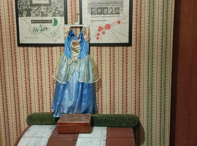 Apollo 4 Osobowy Szklary-huta26 Vandrerhjem Zabkowice Slaskie